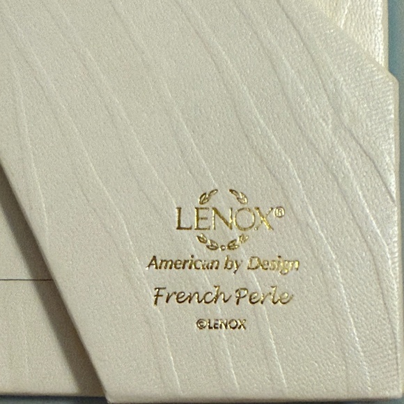 Lenox American by Design French Perle 4"x6" Table Top Picture Frame in Ice Blue - Picture 10 of 10